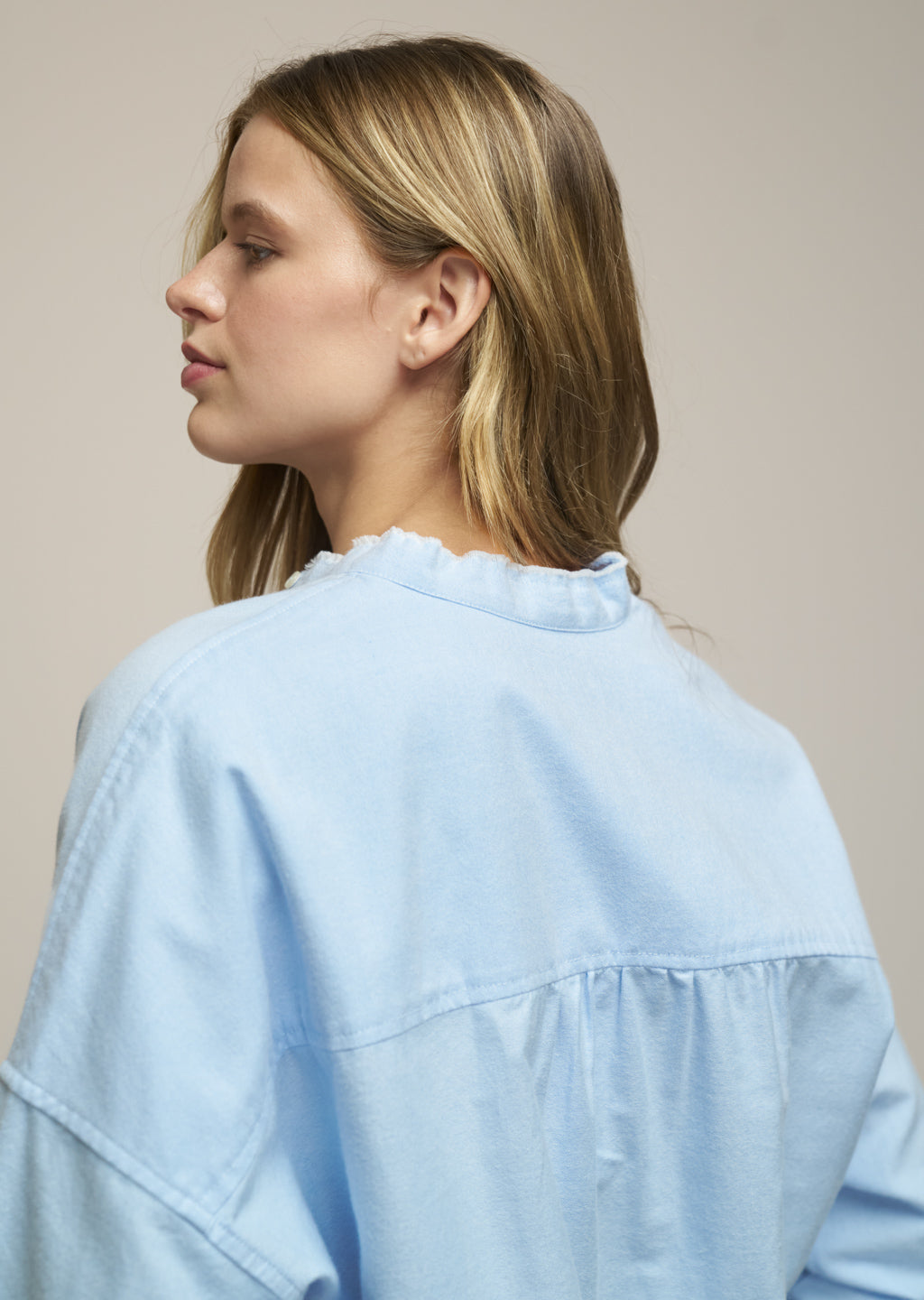 0039 Italy Bluse - LUCY RAW - hell blau